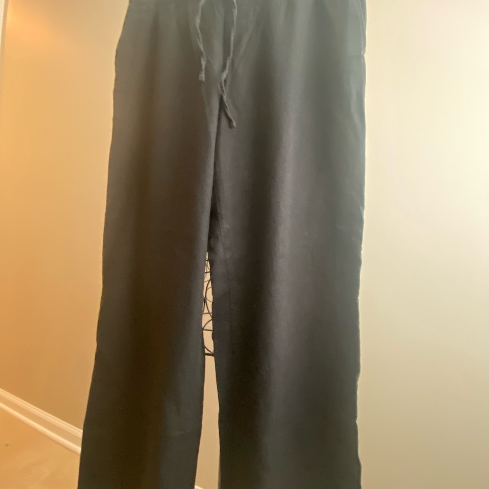 Lady’s Black Drawstring Pants